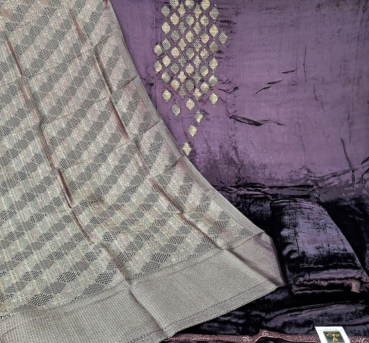 Pure Viscouse Velvet Suit 540824/70007140 - Image 2